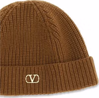 قبعة صغيرة بنية من الكشمير 3